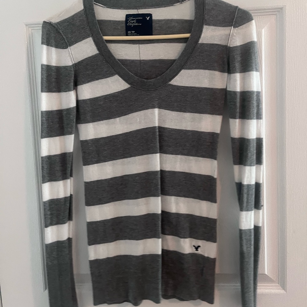 American eagle sweater